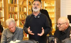 Hafızalarda ‘Erdal Bakkal’ karakteri ile yer edinen usta oyuncuya Karasu’da yoğun ilgi