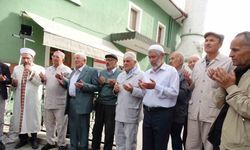 Hisarcık’tan 19 hacı adayı kutsal topraklara uğurlandı