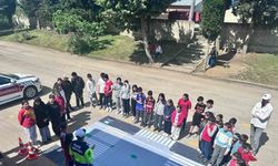 Karacabey’de Trafik Haftası kapsamında çocuklara eğitim verildi