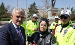 Kırıkkale’de motosiklet sürücülerine kask hediye edildi