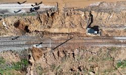 Kırıkkale’de sağanak yağış hayatı felç etti: Tren seferleri durdu, ev ve iş yerlerini su bastı