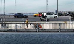 Kıtalar arası yürüyüşte tarihi an: Karl Bushby 15 Temmuz Şehitler Köprüsü’nü yürüyerek geçti