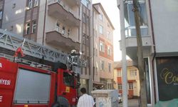 Konya’da evin kapısını açmayan yaşlı çift ekipleri alarma geçirdi