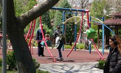 Konya’da vatandaşlar yağışlı haftanın sonunu güneşli havada parklarda değerlendirdi