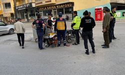 Kulu’da otomobille çarpışan motosikletli yaralandı