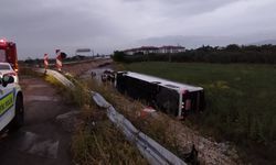 Manisa’da yolcu otobüsü şarampole yuvarlandı: 10 yaralı