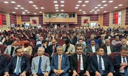 Milletvekili Aydın, Kızıl Elma Türkçe Ödül törenine katıldı