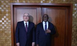 Milli Savunma Bakanı Güler Kamerun’da