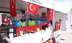 Ödemiş’te Jandarma trafik ekiplerinden fuar alanında bilgilendirme standı