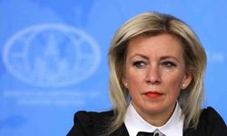 Rusya Dışişleri Bakanlığı Sözcüsü Zaharova: "NATO holiganları yedek kulübesinden ne kadar bağırırsa bağırsın, kaleye şut çekmek için sahada Ukrayna milli takımına ihtiyaç var"