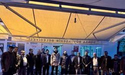 Sabah namazında köylülerle bir araya geldi