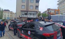 Sancaktepe’de otomobil telefoncuya daldı
