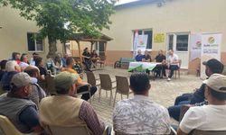 Sarıgöl’de Unlubit zararlısına karşı feromon tuzakları dağıtıldı