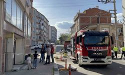 Tamir ettiği arabasının altında kalan adam hayatını kaybetti
