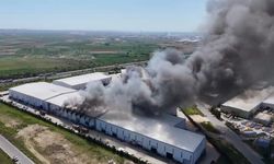 Tekirdağ’daki fabrika yangını havadan görüntülendi