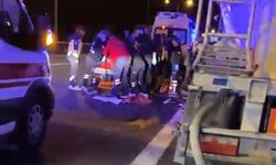TEM’de arıza nedeniyle araçtan inen 2 kişiye tır çarptı