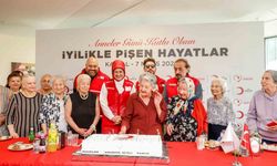 Türk Kızılay’dan deprem bölgesinde ‘Anneler Günü’ kutlaması