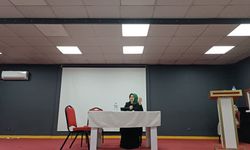 Tutak’ta "Aileyi  Ayakta Tutan Değerler" konulu konferans düzenledi.
