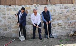 Vali Hatipoğlu ilk kazmayı vurdu, 5 bin yıllık kalede kazı başladı