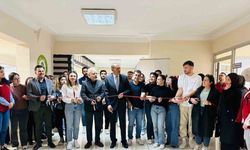 Van’da ‘Tiyatro Dekorları Maket Sergisi’ açıldı