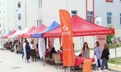 Yurtlarda kalan kız öğrenciler kariyer fuarında firmalarla buluştu