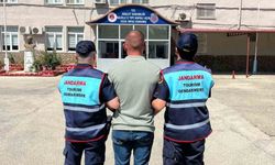 Aranan şahıslar jandarmadan kaçamadı