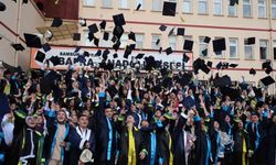Bafra Anadolu Lisesi’nde coşkulu mezuniyet töreni