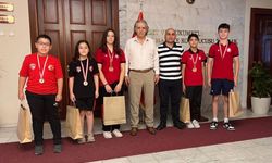 Kuşadası’nda başarılı sporcular Kaymakam Keklik ile görüştü