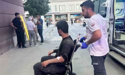 Motosikletle otomobil çarpıştı: 1 yaralı