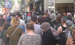Yalova’da mağaza açılışında indirim izdihamı