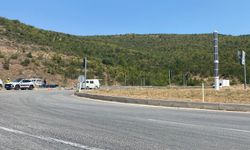 İnegöl'de Trafik Kazası: Kamyonet Devrildi, 3 Kişi Yaralı
