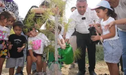 Adana'da gelecek için fidanlar dikildi