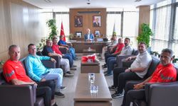İnegölspor Altyapı Yönetimi, Başkan Taban'ı Ziyaret Etti