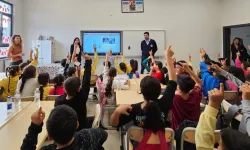 İzmir Metrosu'ndan öğrencilere metro ve tramvay eğitimi