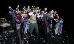 Konya'da Şehir Tiyatrosu 43 bini aşkın sanatseveri buluşturdu