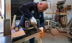 Maltepe'nin kent mobilyaları, geri dönüşümle üretiliyor