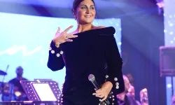 Sibel Can inci detaylarıyla dikkat çekti