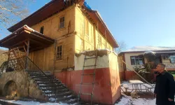 Tarihî Nüzhetiye Camii'nde restorasyon sürüyor