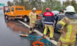 İzmir'de zincirleme trafik kazasına itfaiyeden hızlı müdahale