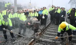 Konya'da tarihi adım... KONYARAY banliyö hattında ray birleştirme kaynağı yapıldı