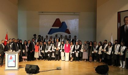 AİÇÜ Tıp Fakültesi’nde mezuniyet töreni düzenlendi