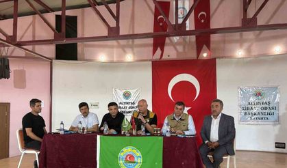 Altıntaş’ta çiftçilerin karşılaştığı sorunlar ve çözüm önerileri masaya yatırıldı