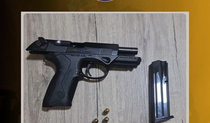 Bingöl’de araçta ruhsatsız silah ele geçirildi