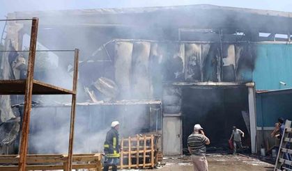 Çanakkale’de plastik fabrikasındaki yangında ağır yaralanan işçi tedavi gördüğü hastanede hayatını kaybetti