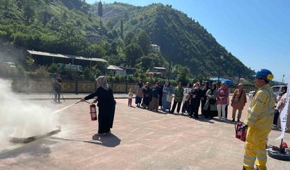 Çayeli Bakır’dan Madenlili kadınlara yangın eğitimi