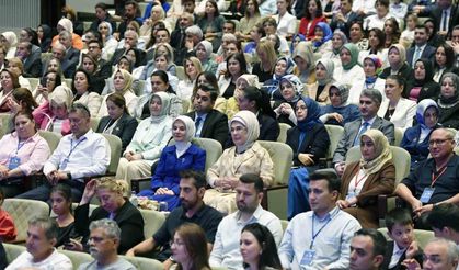 Emine Erdoğan: "Koruyucu aile sisteminin tüm dünyada yaygınlaşması elzemdir"