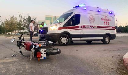 Karaman’da otomobille çarpışan motosiklet sürücüsü yaralandı