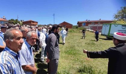 Kene sebebiyle hayatını kaybeden kadın son yolculuğuna uğurlandı