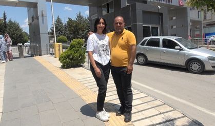 Kilis’te baba-kız üniversite sınavına aynı sınıfta girdi