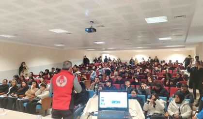 Kırşehir emniyeti 4 bin 441 öğrenciyi bilgilendirdi